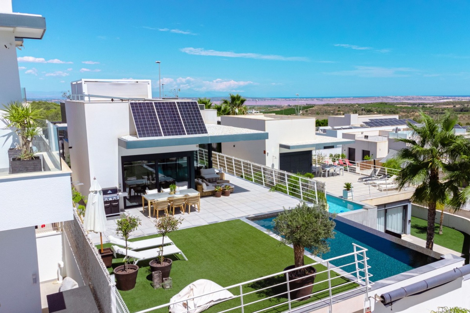 Resale - Villa -
San Miguel de Salinas