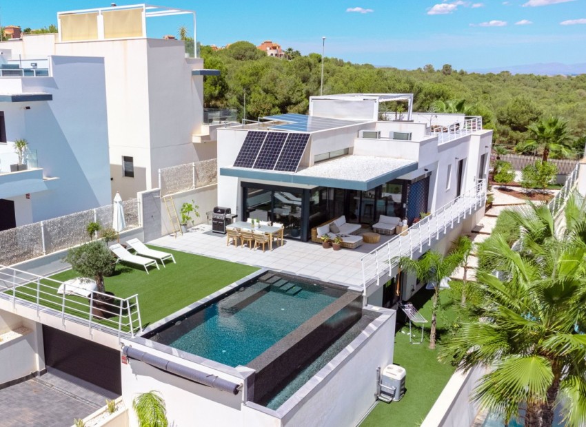 Resale - Villa -
San Miguel de Salinas