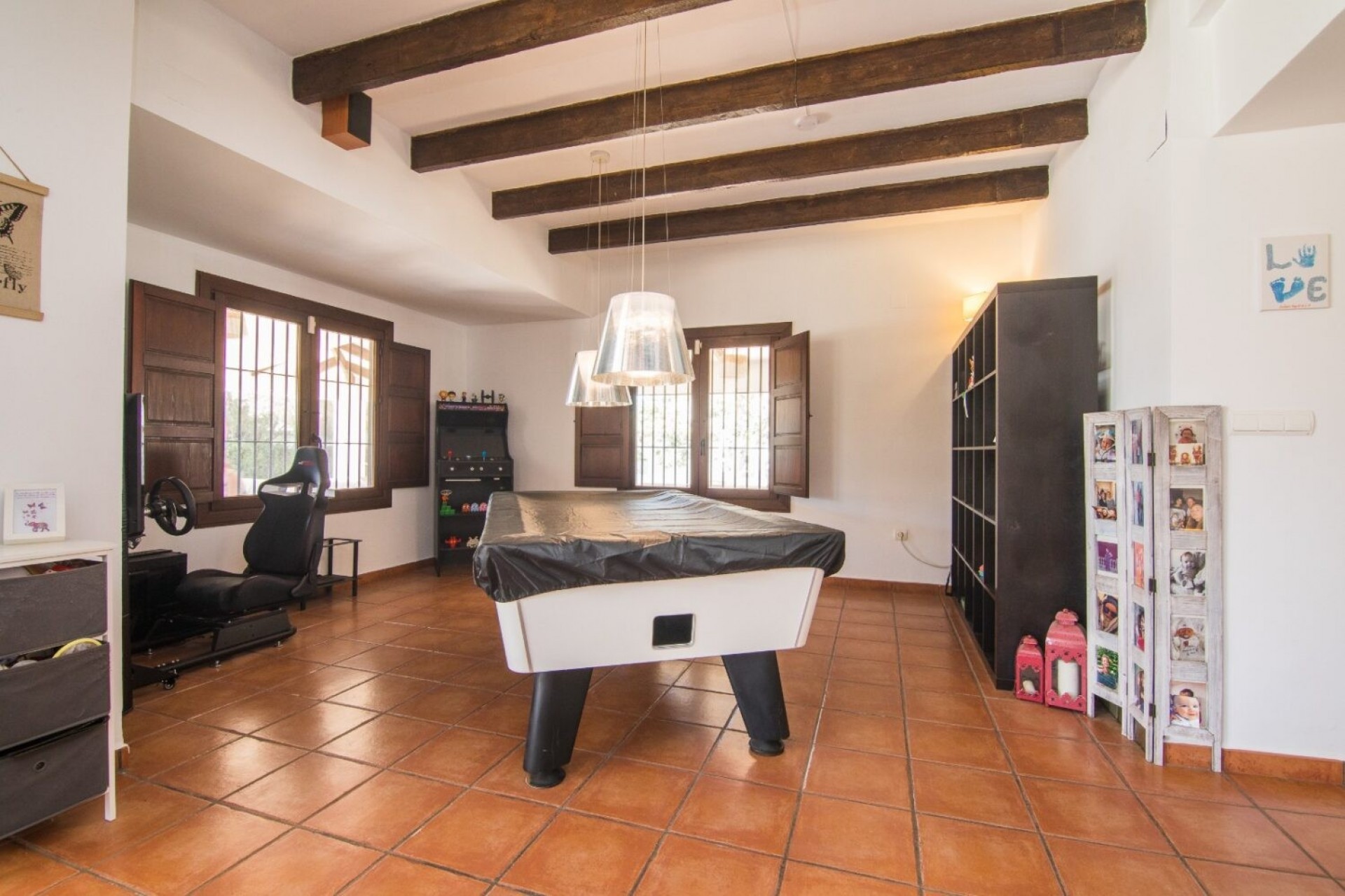 Resale - Villa -
Santa Pola