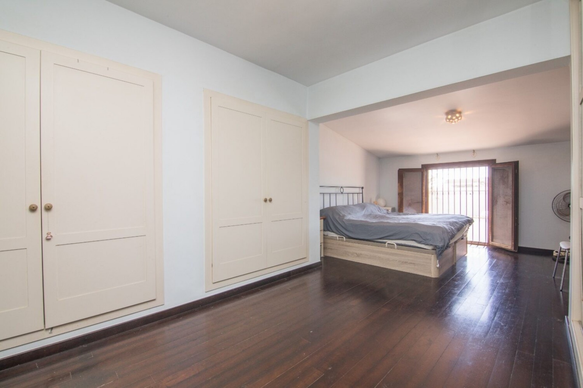 Resale - Villa -
Santa Pola