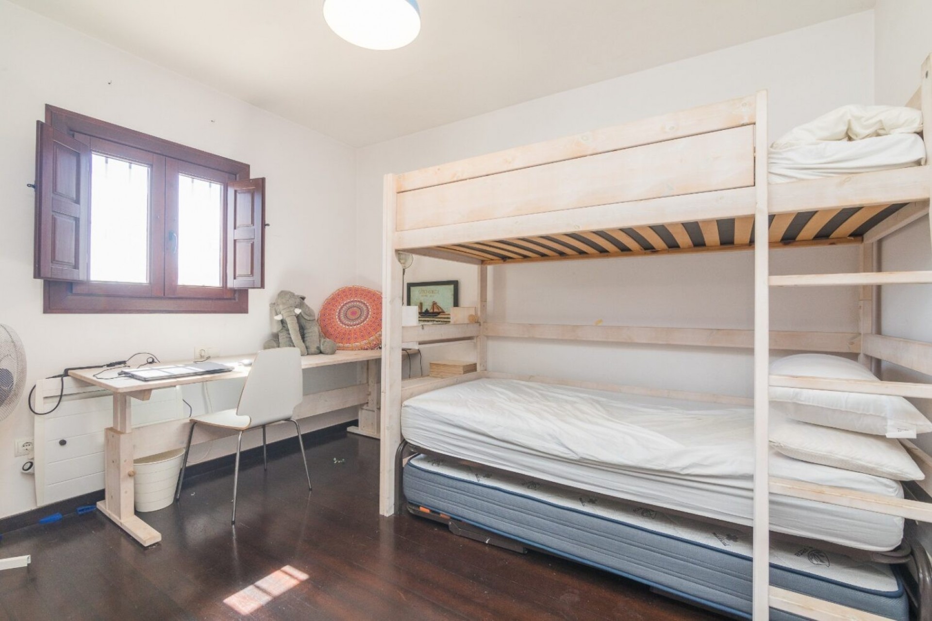 Resale - Villa -
Santa Pola