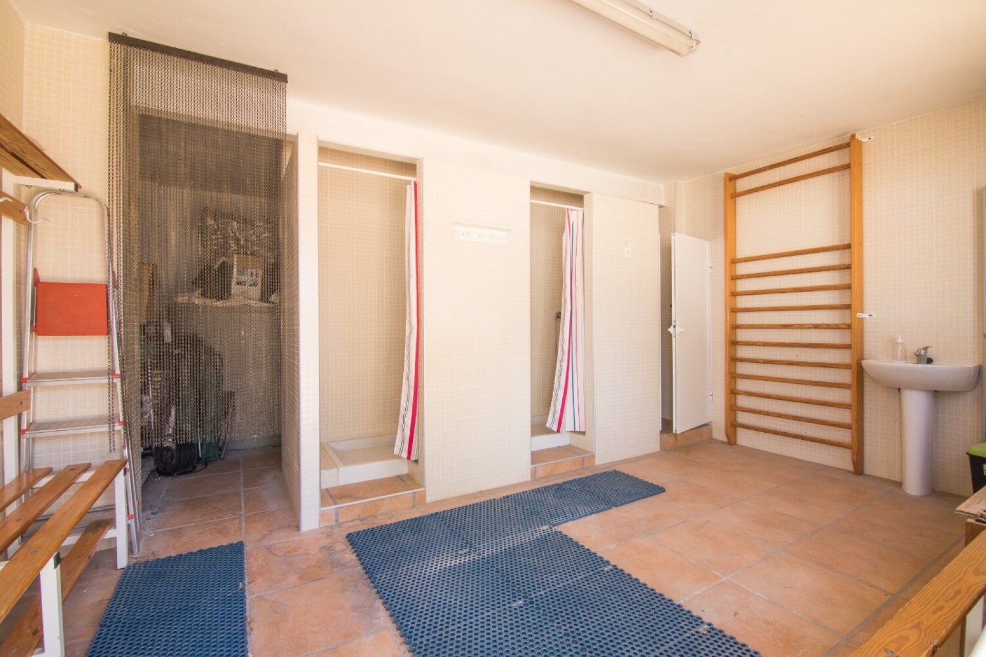Resale - Villa -
Santa Pola