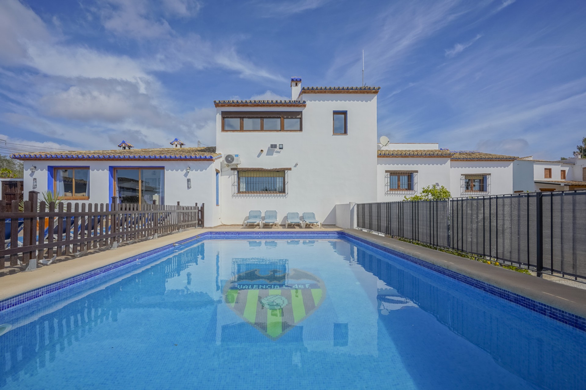 Resale - Villa -
Teulada - La Fustera