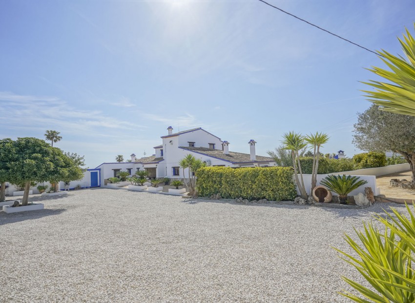 Resale - Villa -
Teulada - La Fustera