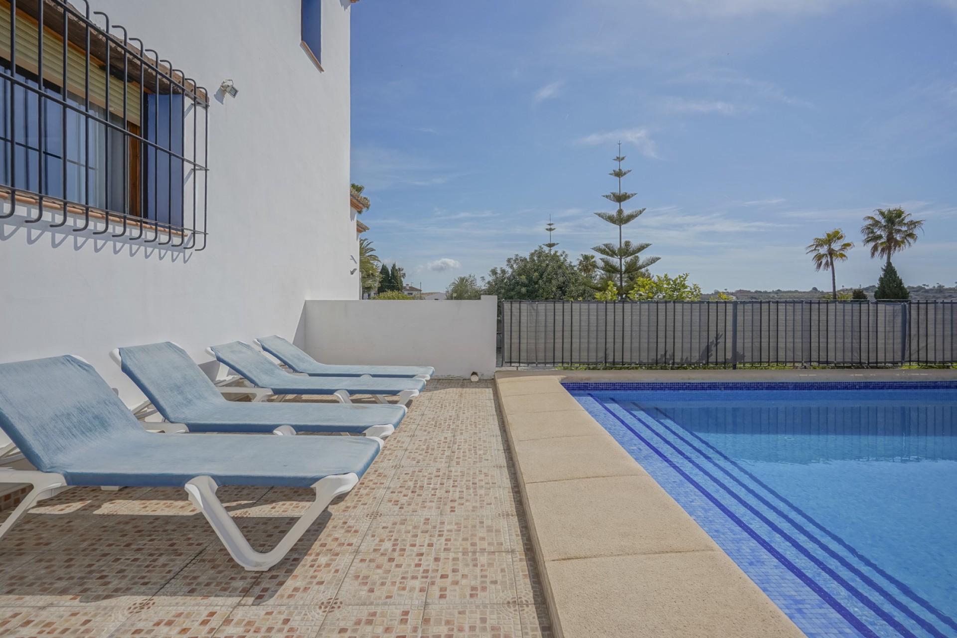 Resale - Villa -
Teulada - La Fustera