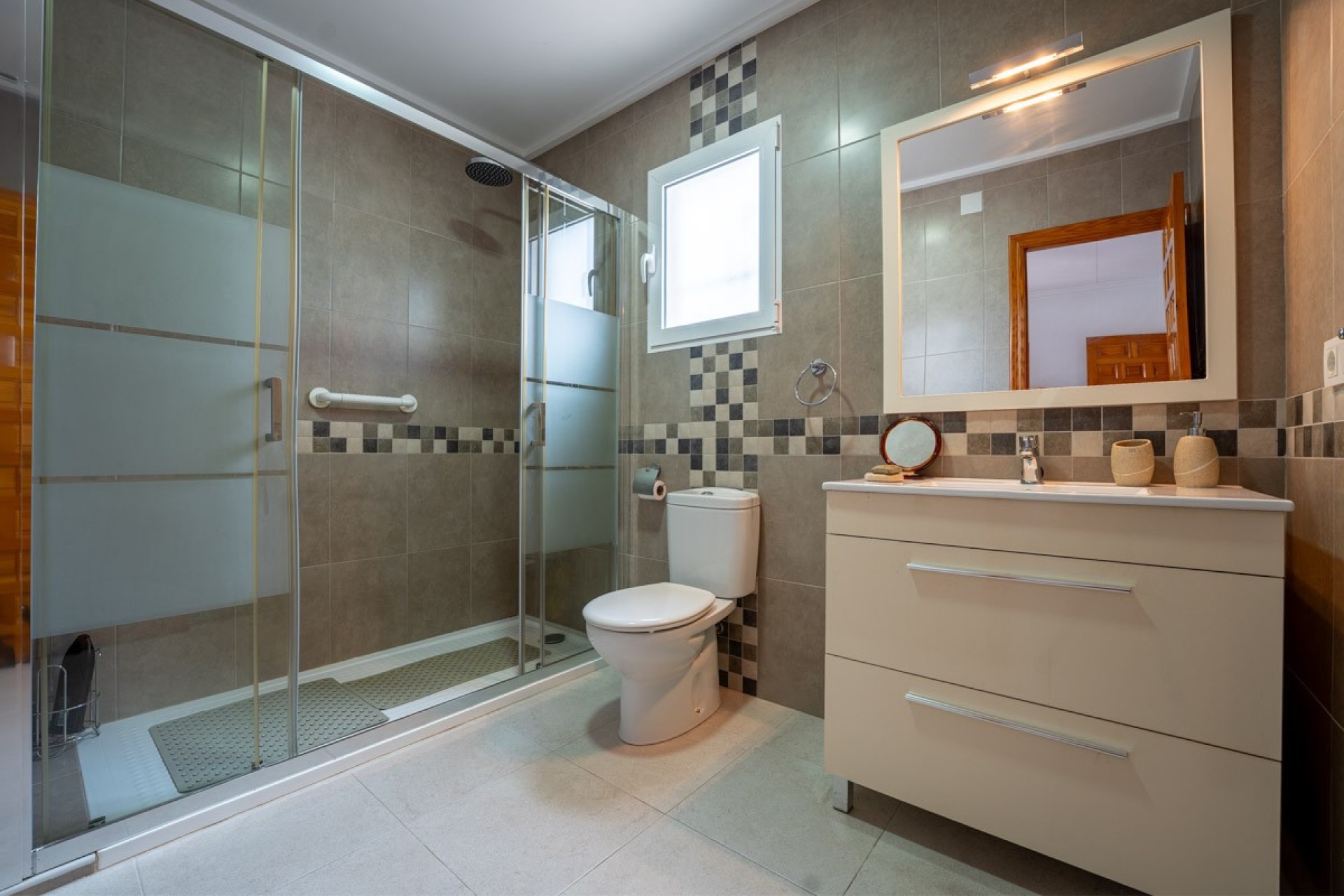 Resale - Villa -
Torrevieja - La Siesta - El Salado -  Torreta