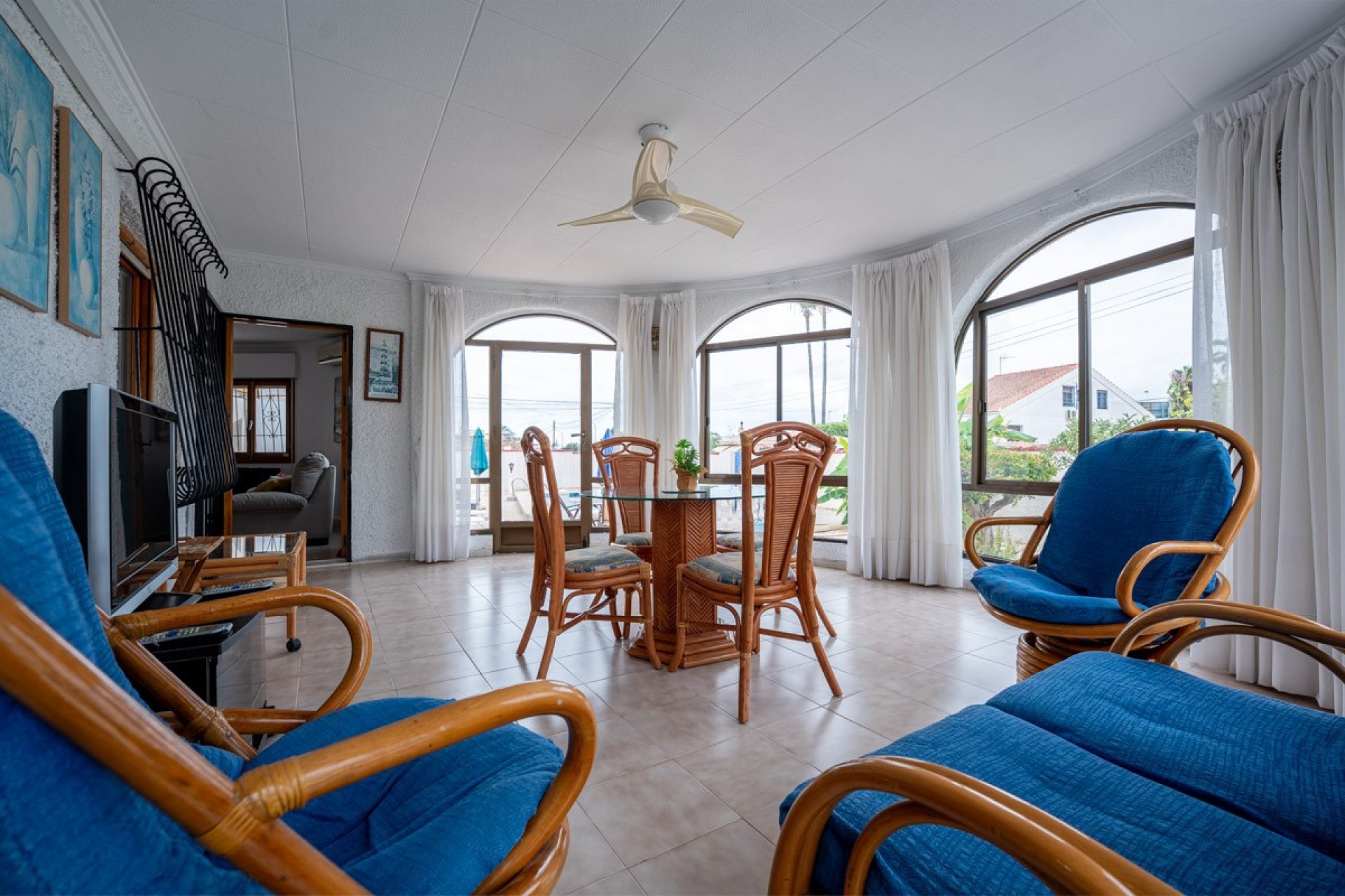 Resale - Villa -
Torrevieja - La Siesta - El Salado -  Torreta