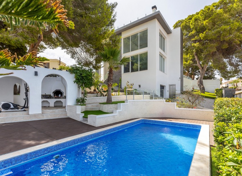 Resale - Villa -
Torrevieja - Los Balcones