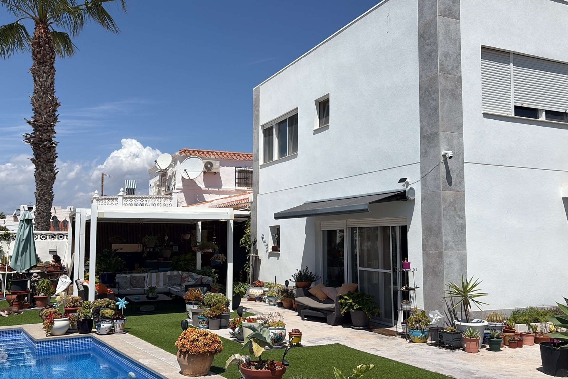 Resale - Villa -
TORREVIEJA - Torreta - Florida