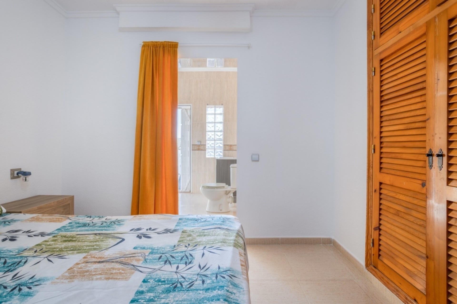 Resale - Villa -
Torrevieja