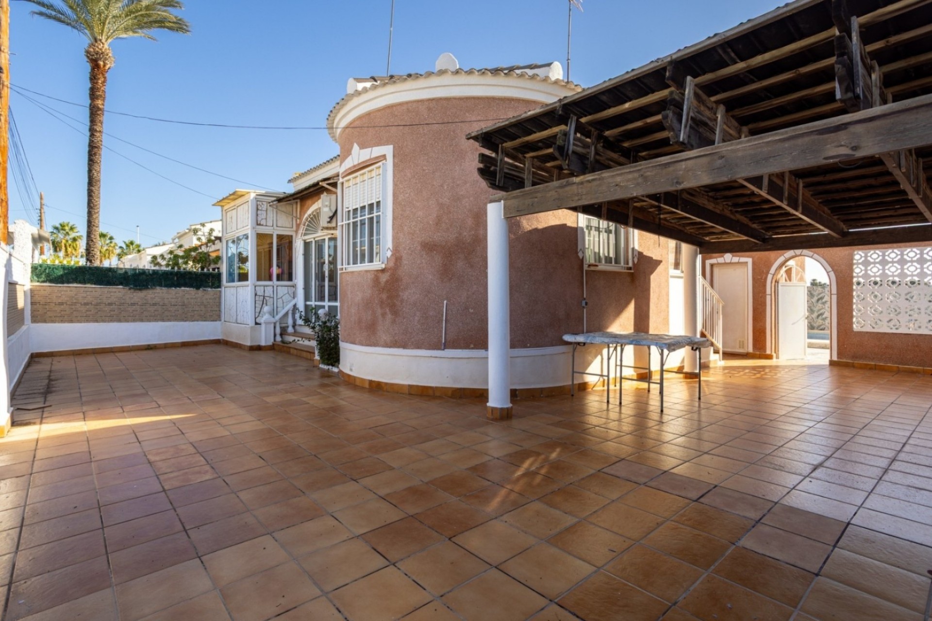 Resale - Villa -
Torrevieja