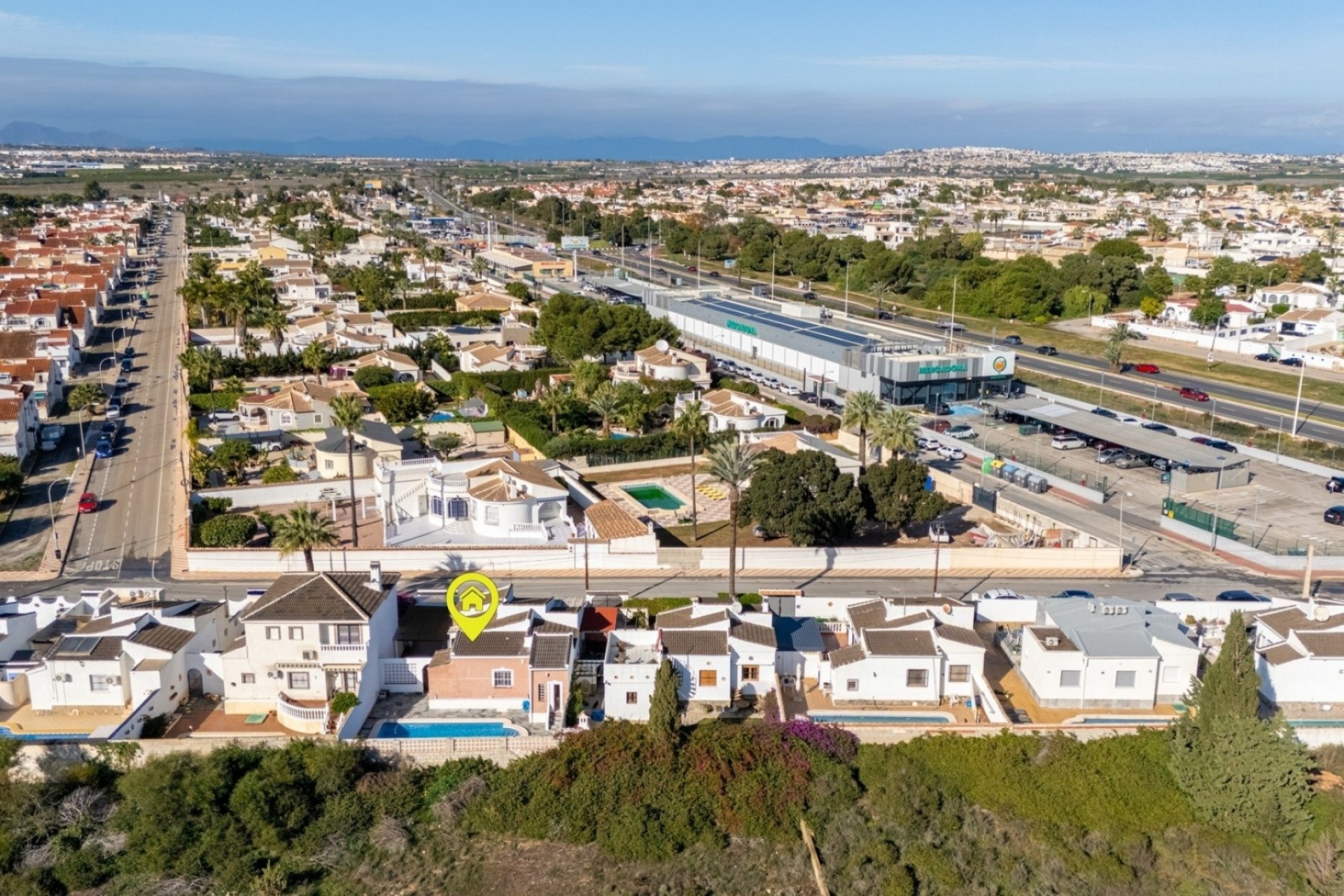 Resale - Villa -
Torrevieja