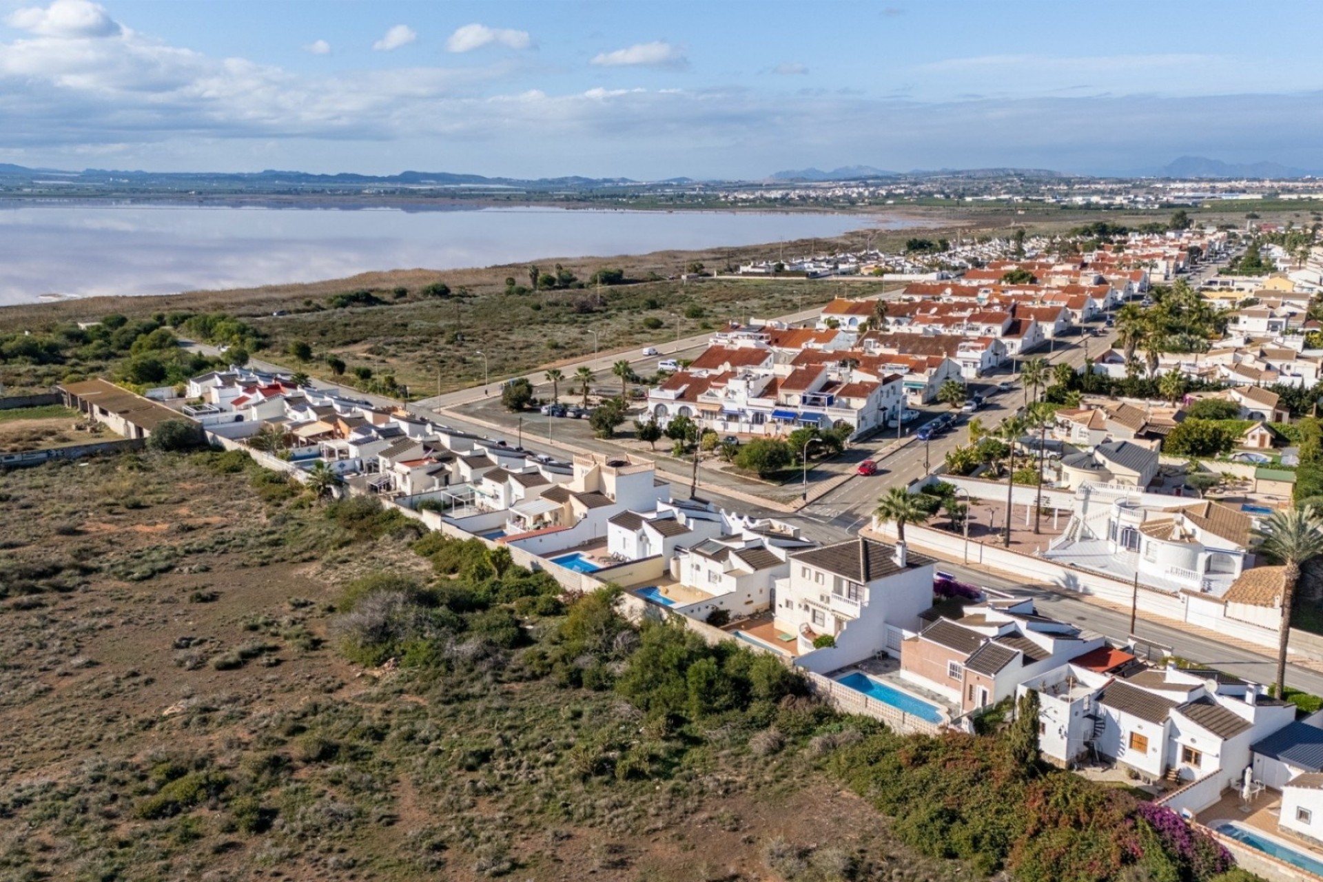 Resale - Villa -
Torrevieja