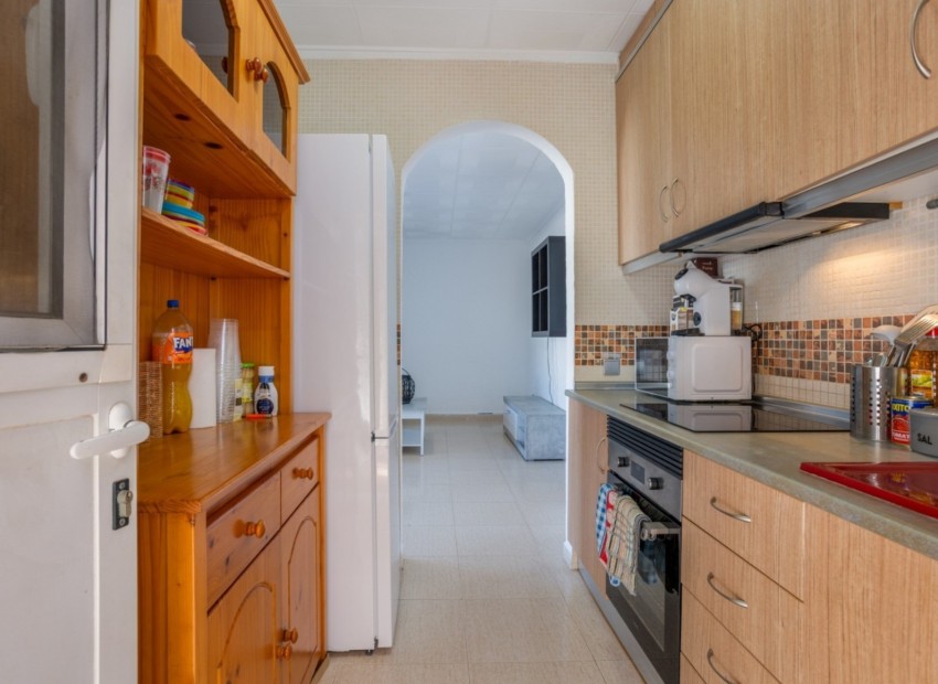 Resale - Villa -
Torrevieja