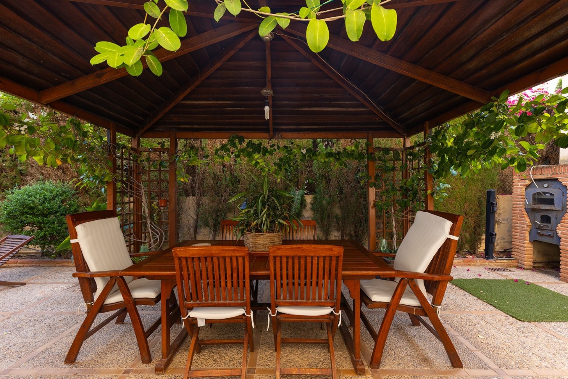 Resale - Villa -
Torrevieja