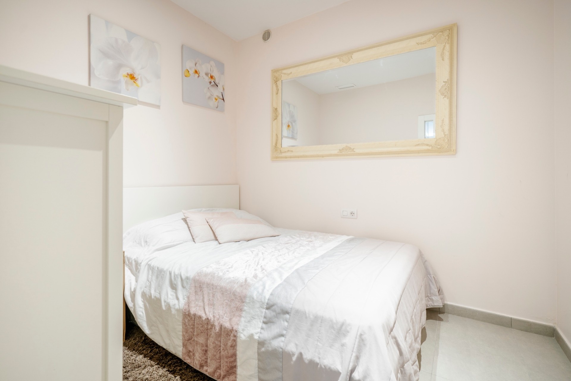 Resale - Villa -
Torrevieja