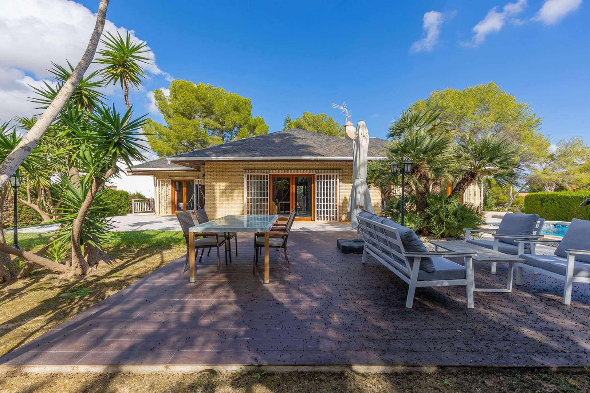 Resale - Villa -
Villamartin