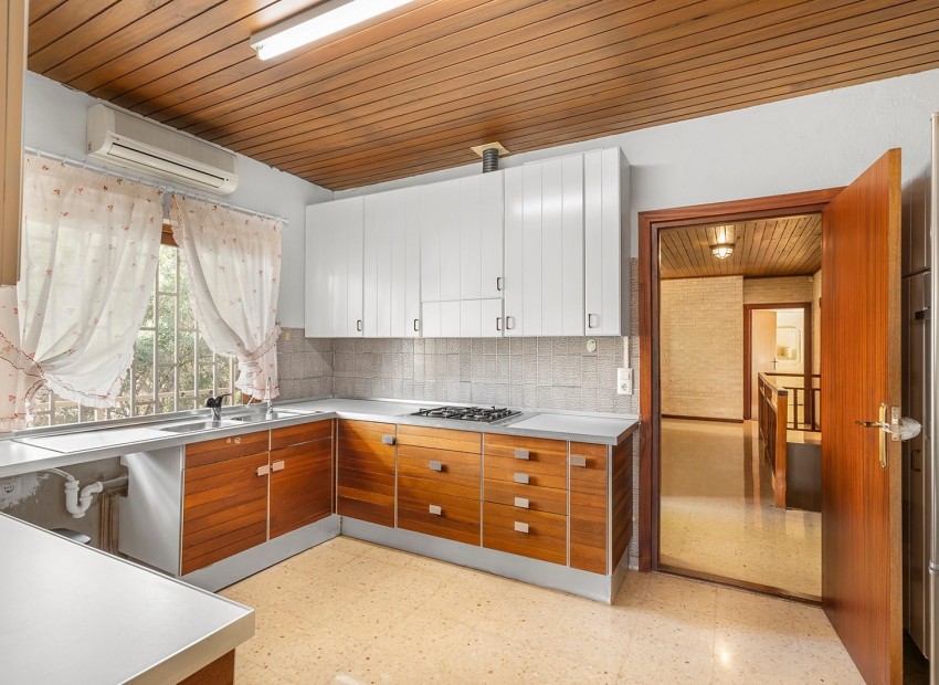 Resale - Villa -
Villamartin