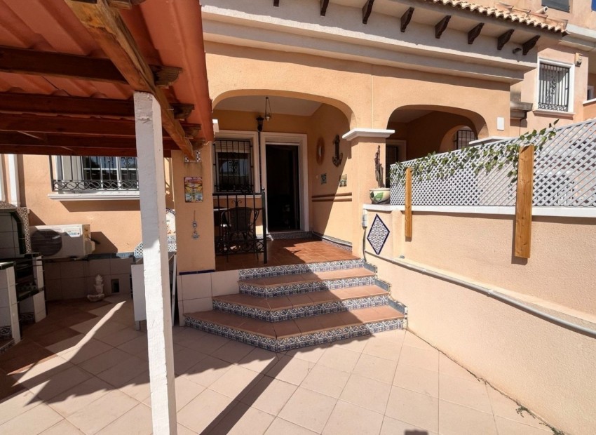 Resale - Villa -
Villamartin