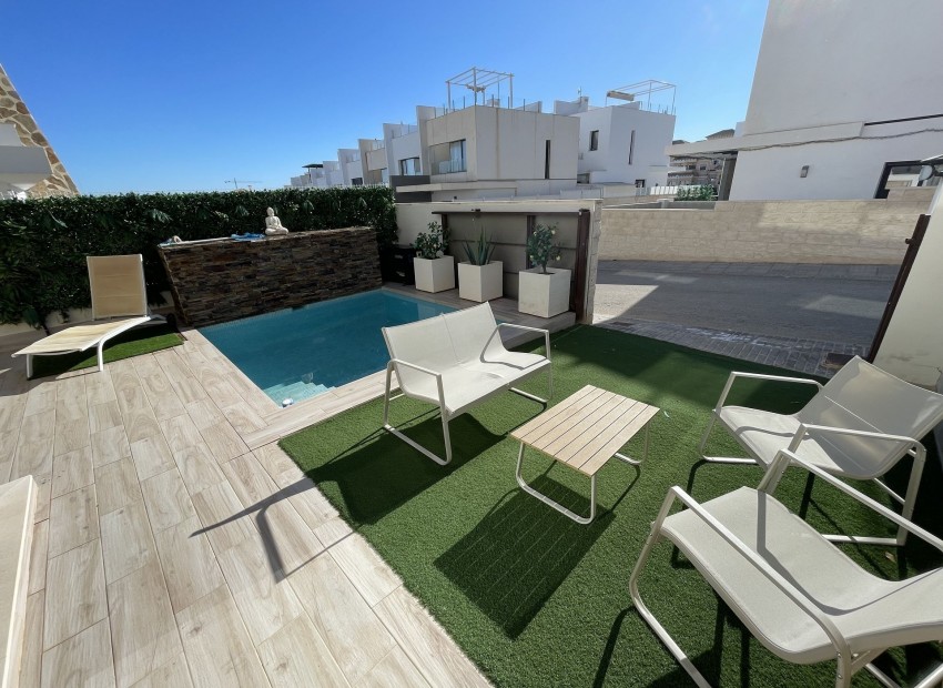 Reventa - Adosado -
Villamartin