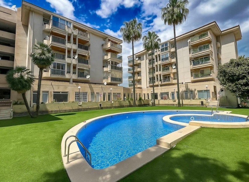 Reventa - Apartamento -
Albir