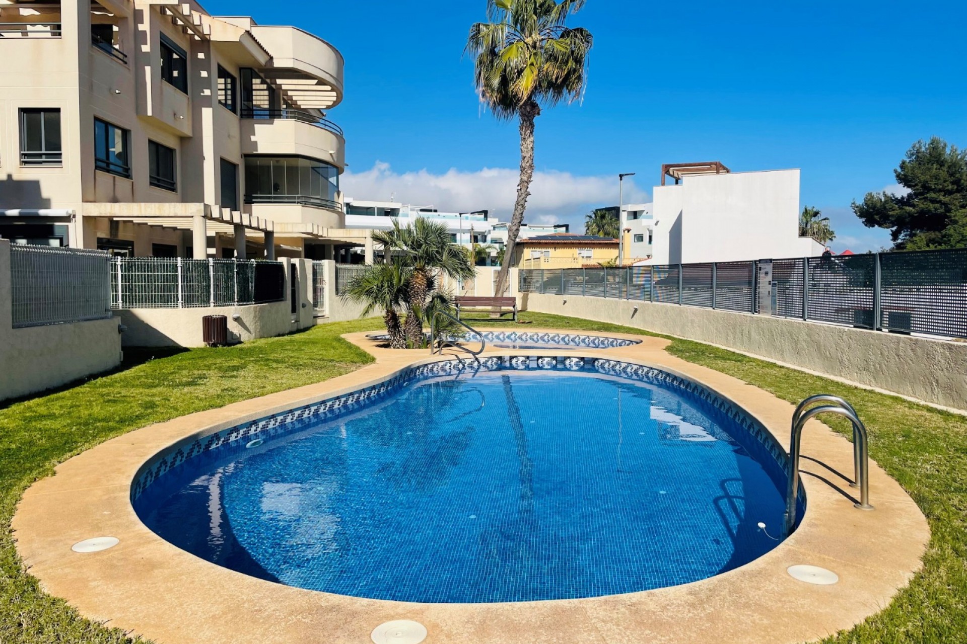 Reventa - Apartamento -
Albir