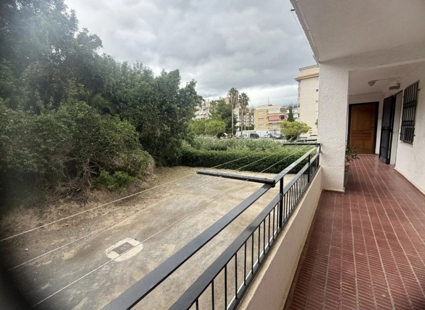 Reventa - Apartamento -
Altea