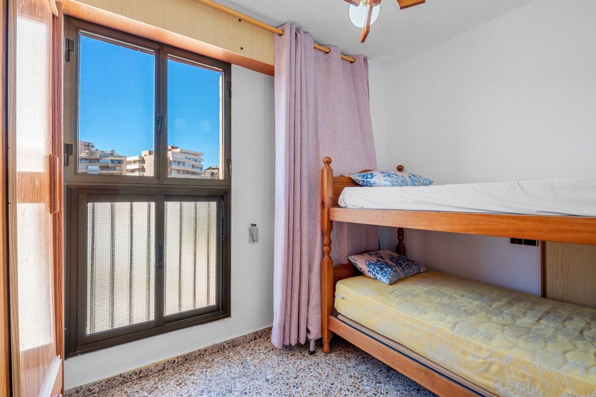 Reventa - Apartamento -
Arenales del Sol - Segunda linea playa
