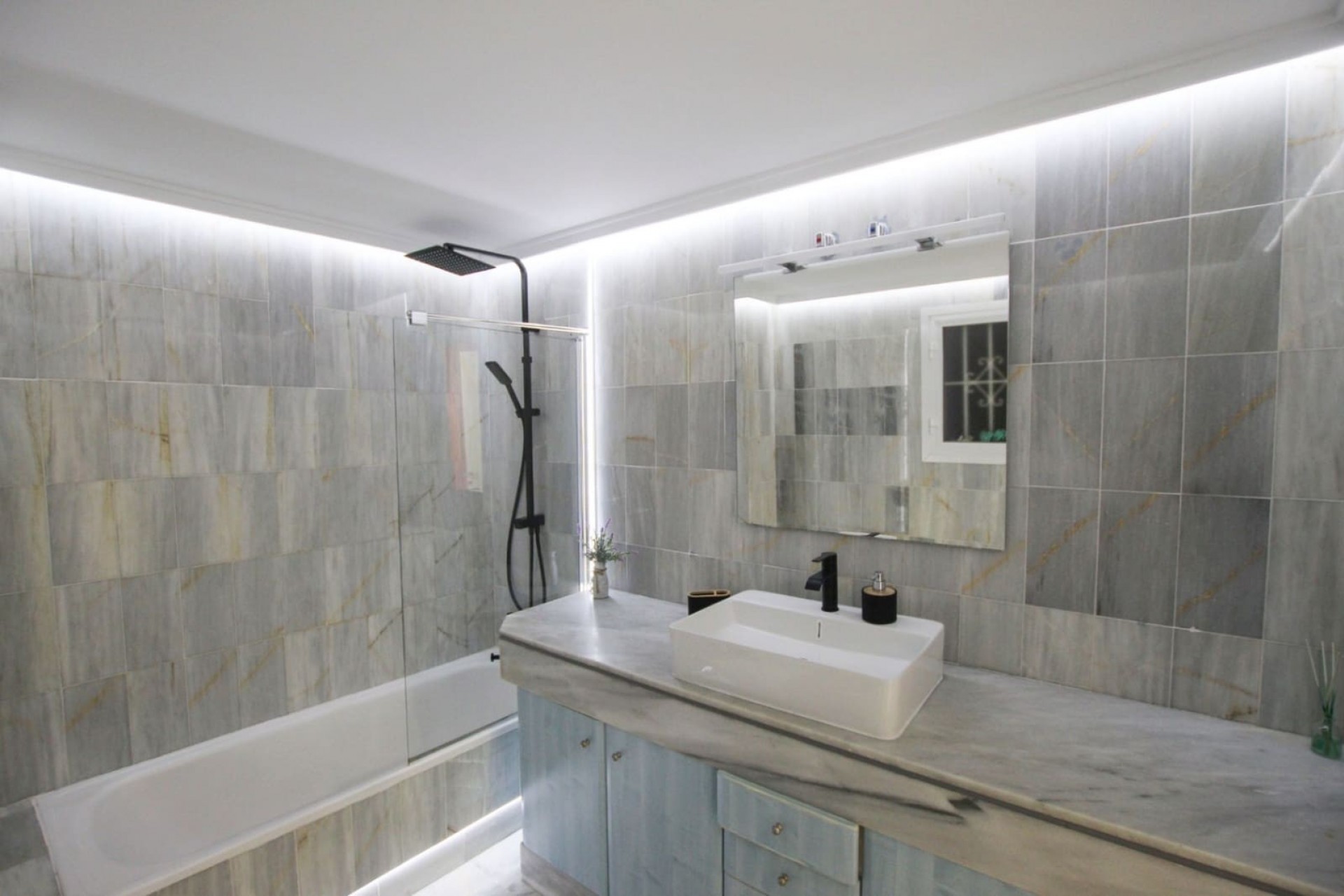 Reventa - Apartamento -
Benidorm