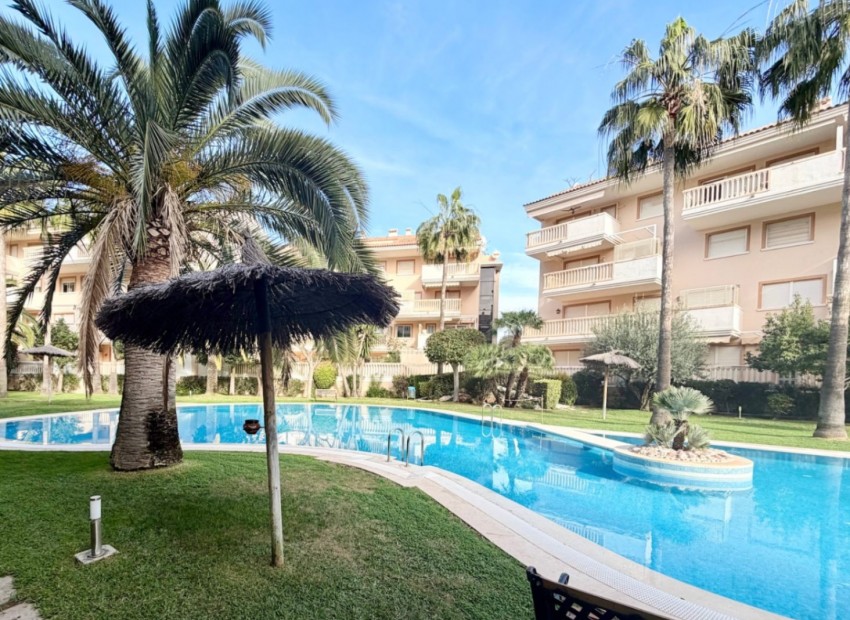 Reventa - Apartamento -
Jávea / Xàbia - Montañar - El Arenal