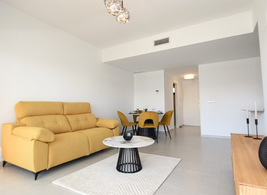 Reventa - Apartamento -
ORIHUELA COSTA - VILLAMARTÍN