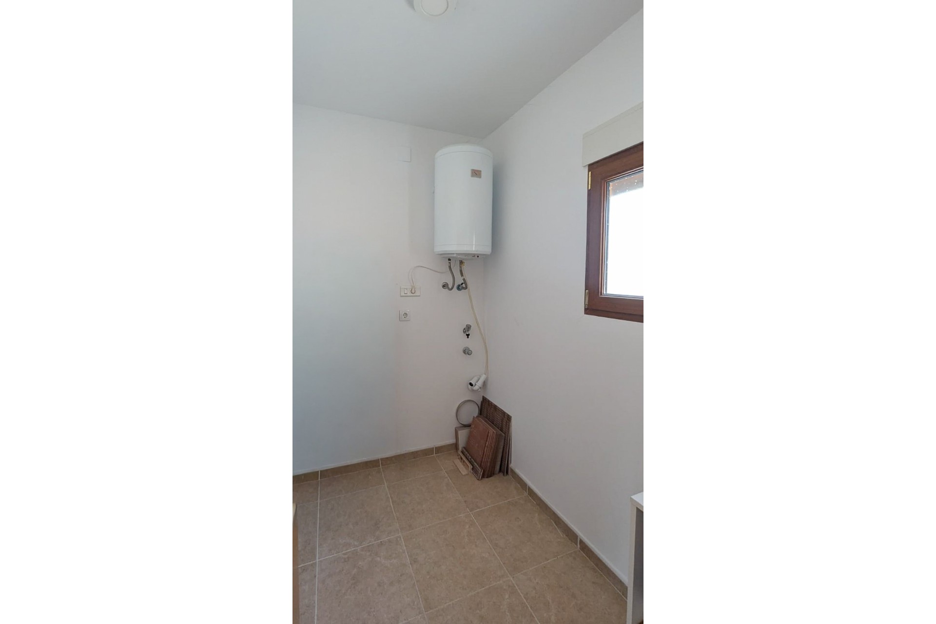 Reventa - Apartamento -
Ráfol de Almunia - Urbanización l'Almunia