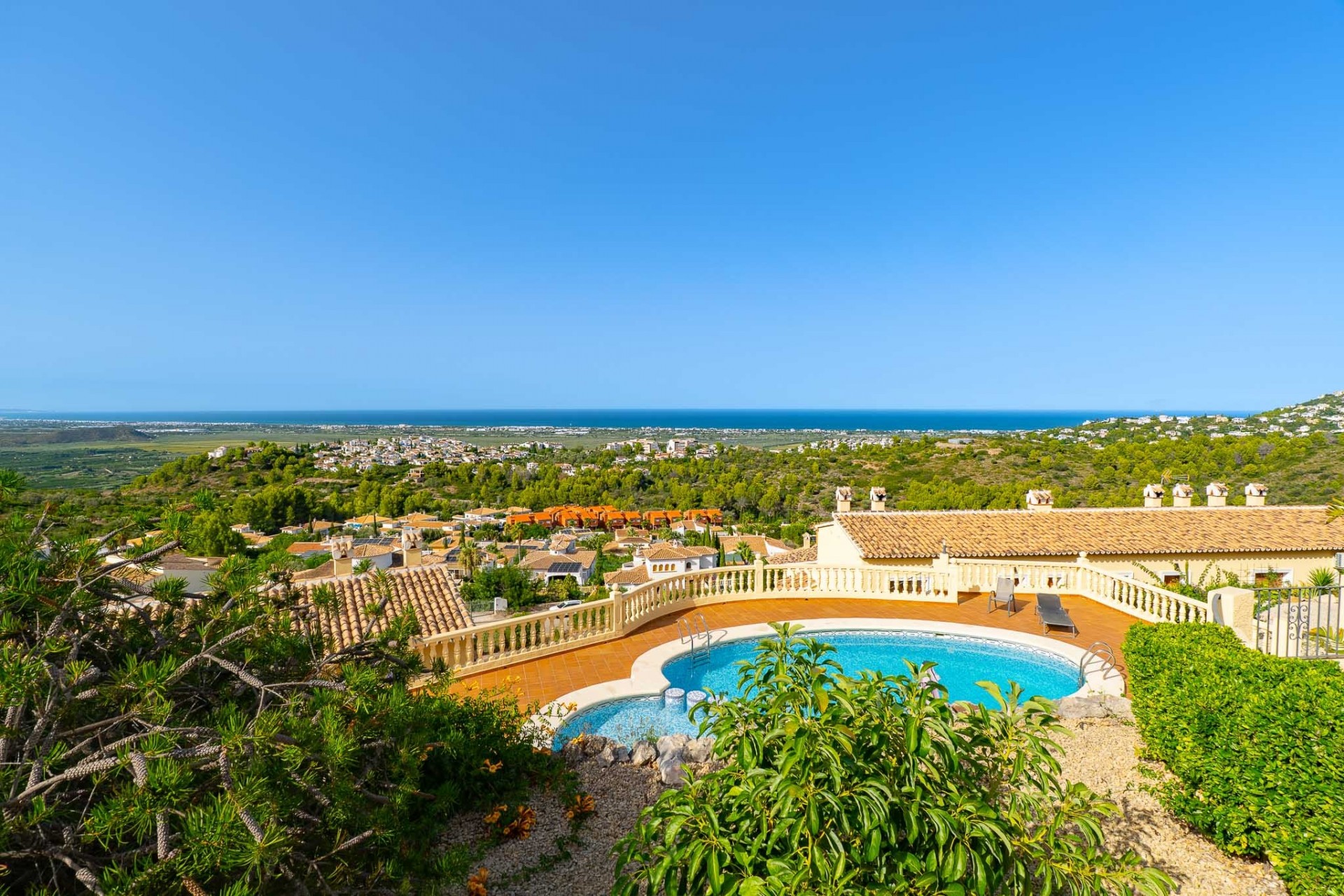 Reventa - Apartamento -
Ráfol de Almunia - Urbanización l'Almunia