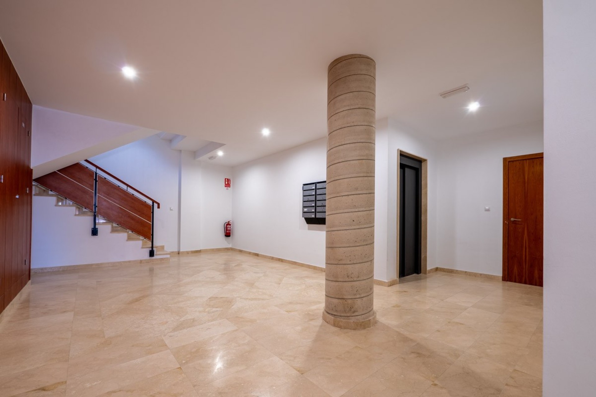 Reventa - Apartamento -
San Miguel de Salinas