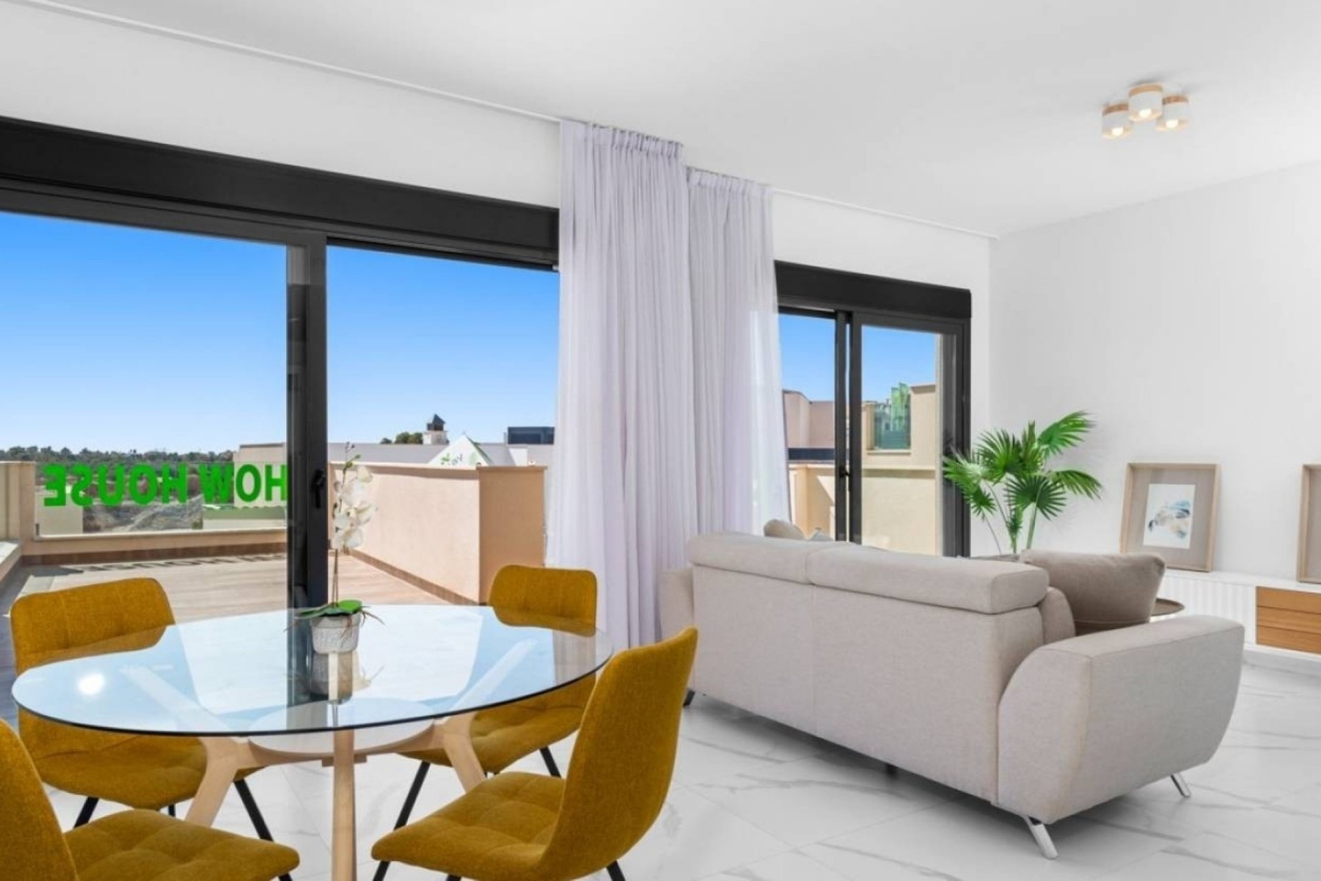 Reventa - Apartamento -
San Miguel de Salinas