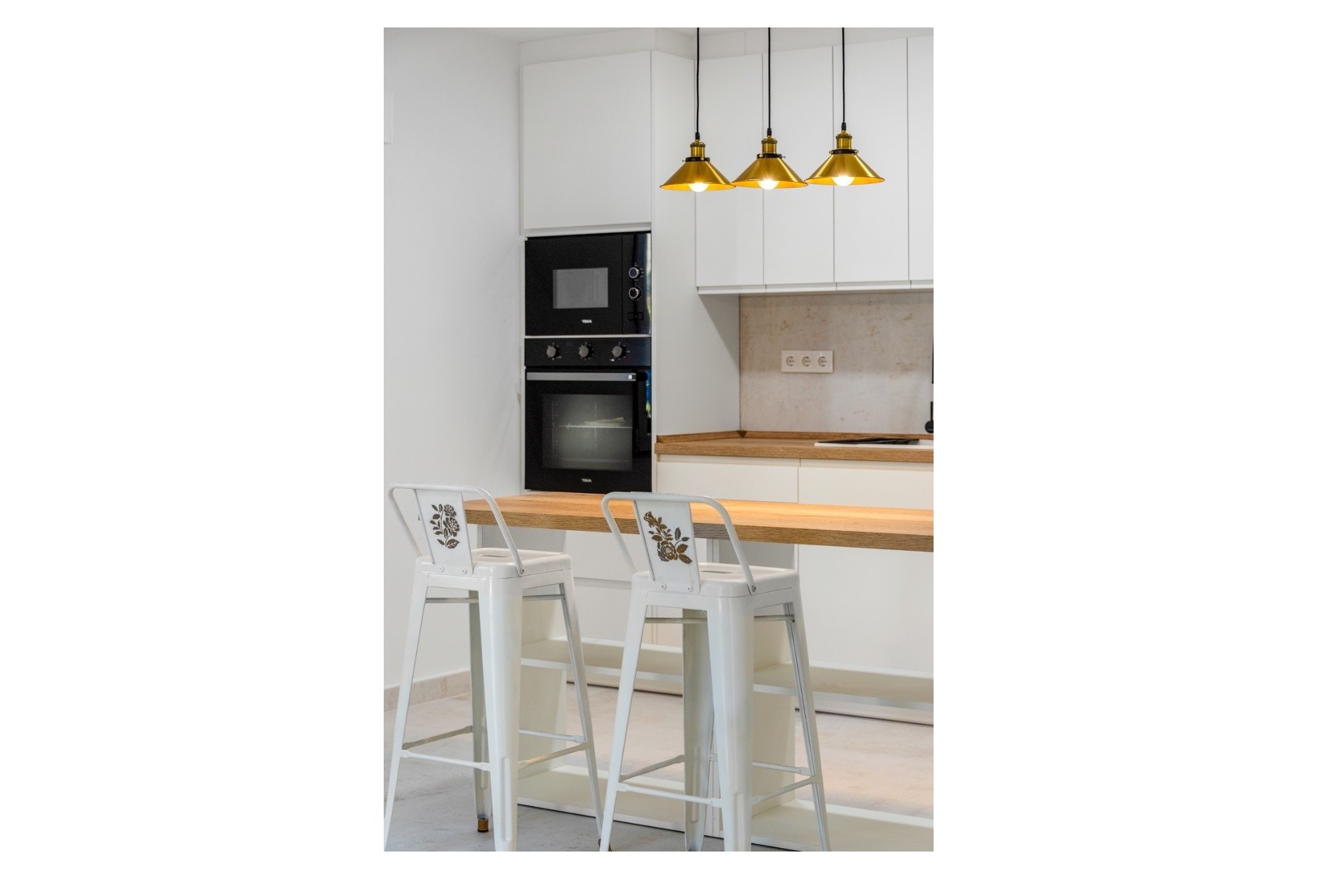 Reventa - Apartamento -
Torrevieja - Playa del Acequión