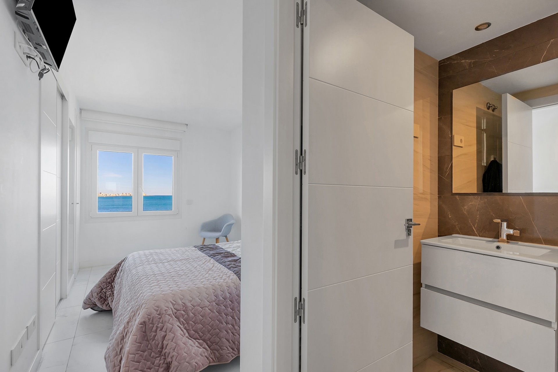 Reventa - Apartamento -
Torrevieja - Punta Prima