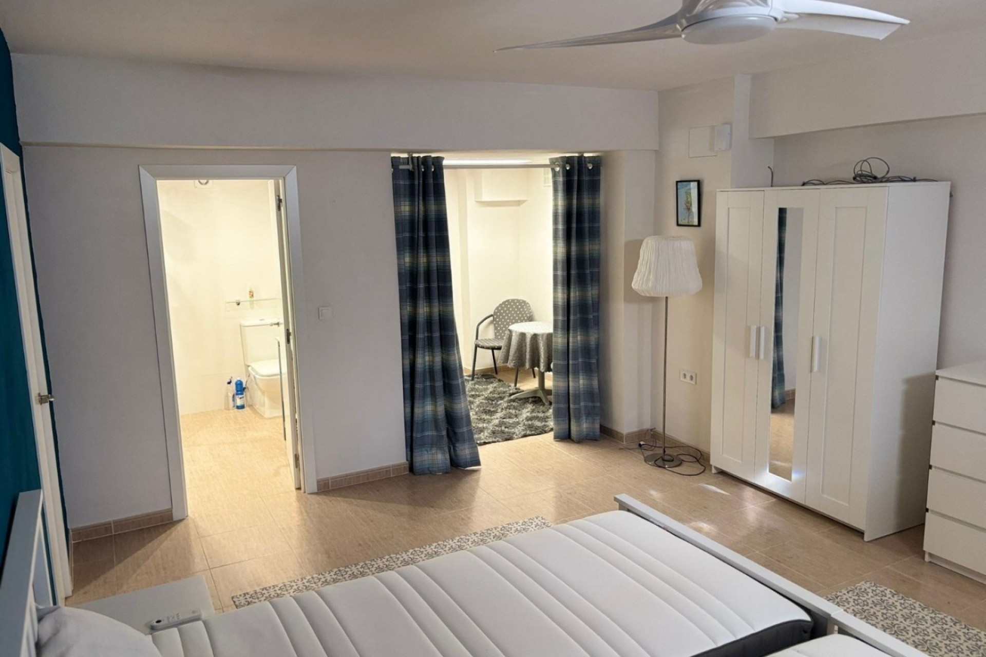 Reventa -  -
Avileses