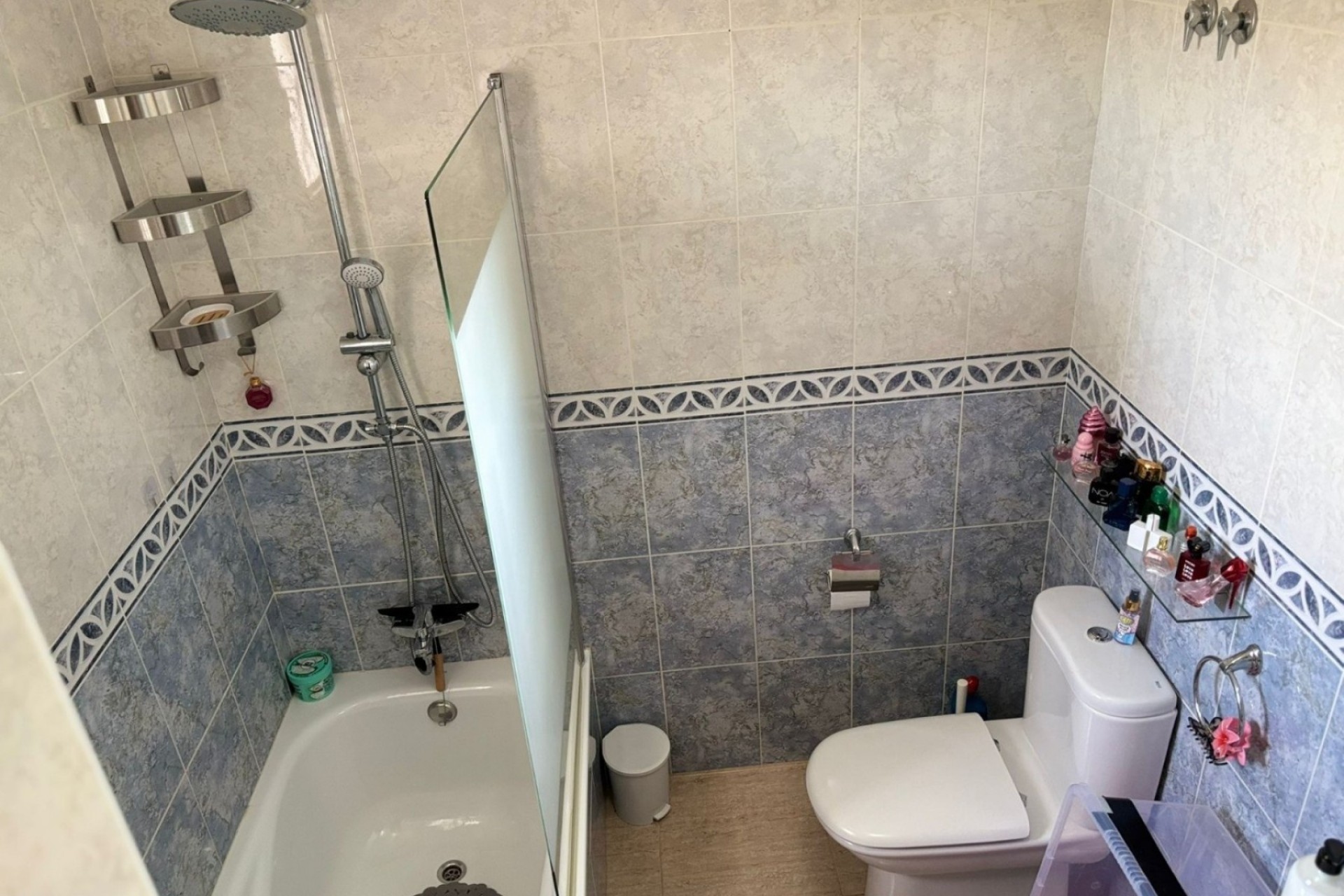 Reventa -  -
Avileses