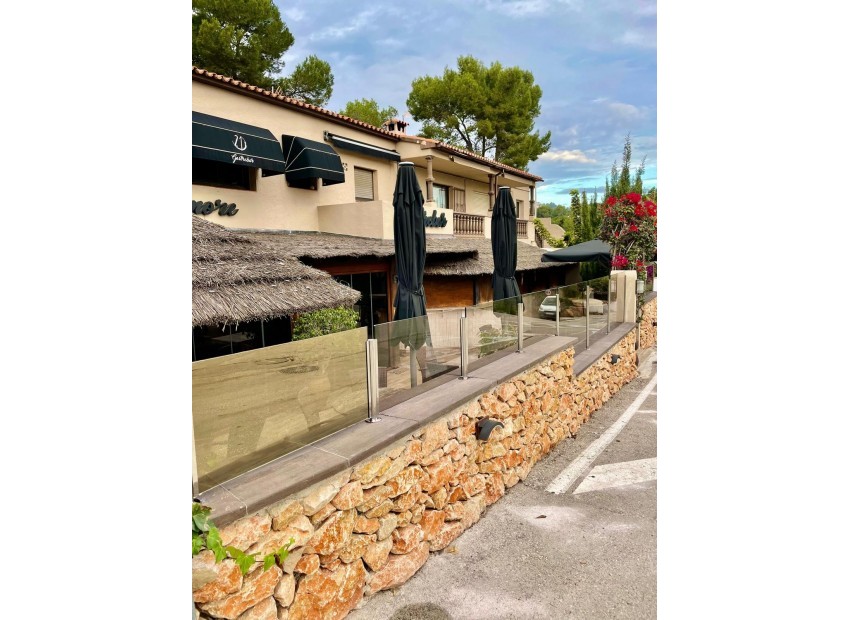 Reventa - Bar / Restaurante -
Moraira - Pinar del Advocat - Cometa