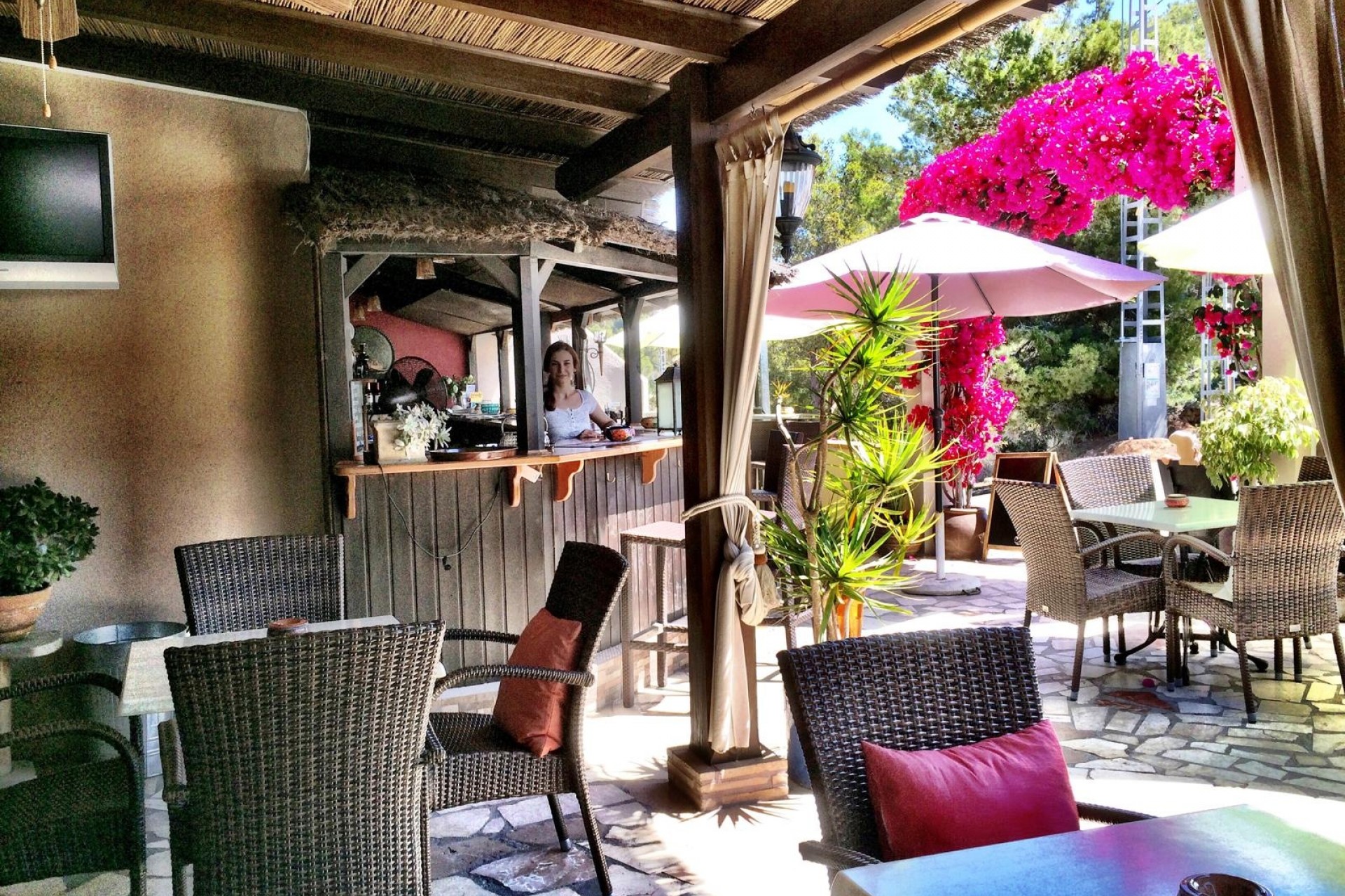 Reventa - Bar / Restaurante -
Moraira - Pinar del Advocat - Cometa