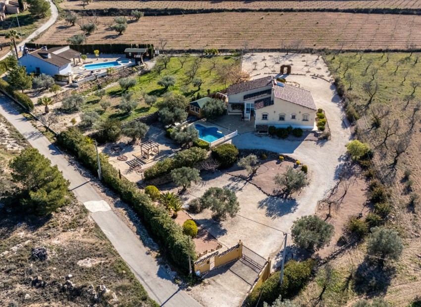 Reventa - Casa de campo -
La Zarza