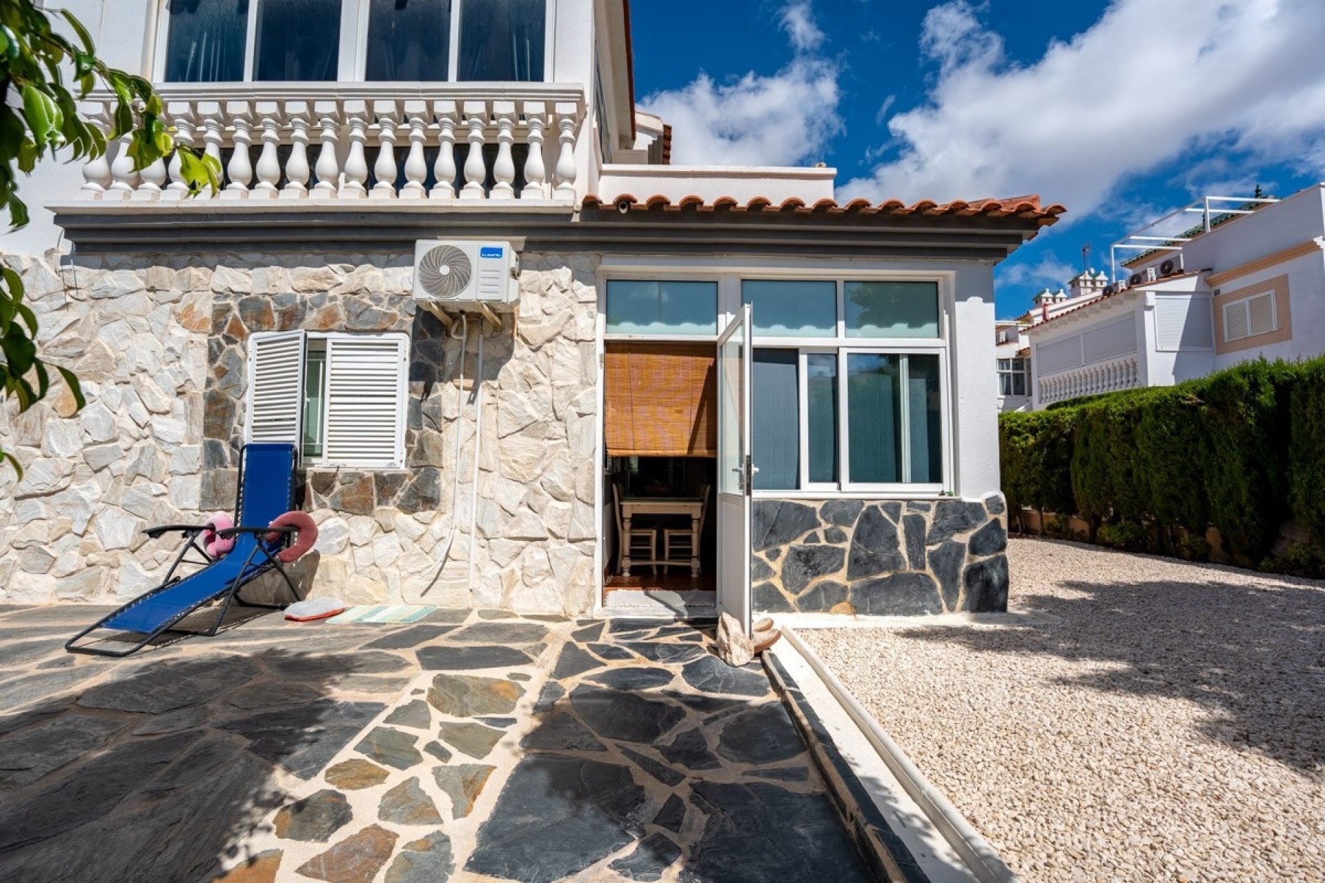 Reventa - Casa de campo -
Orihuela Costa - La Florida
