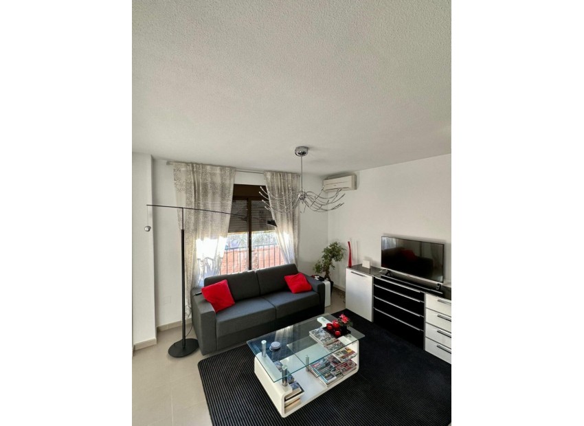 Reventa - Casa de campo -
Torrevieja