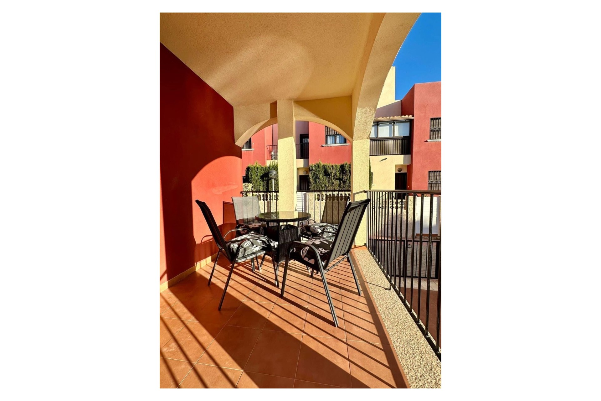 Reventa - Casa de campo -
Torrevieja