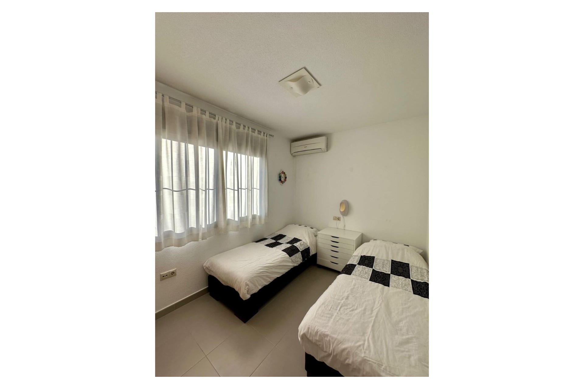 Reventa - Casa de campo -
Torrevieja