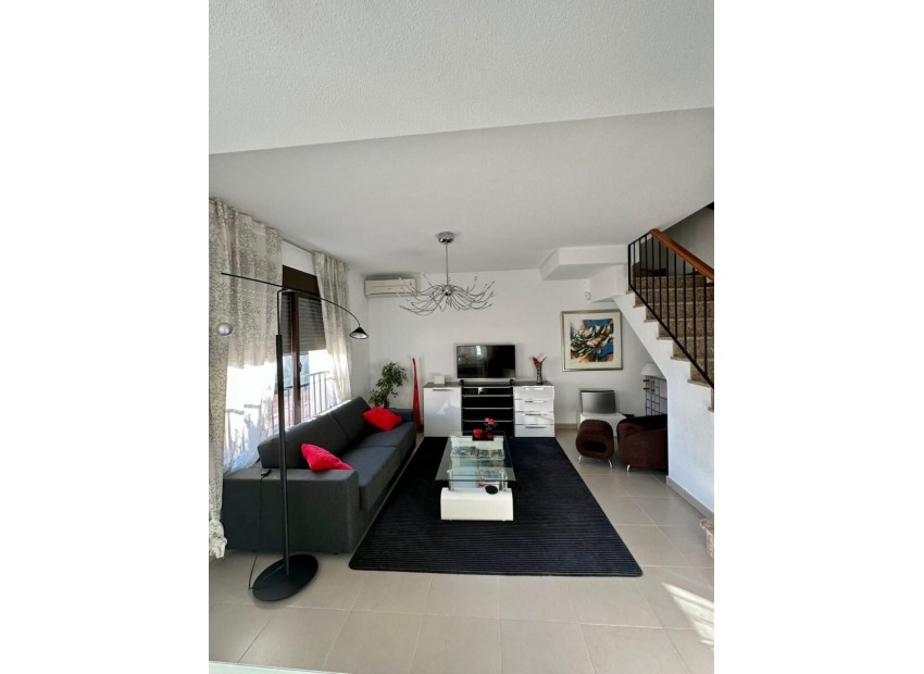 Reventa - Casa de campo -
Torrevieja