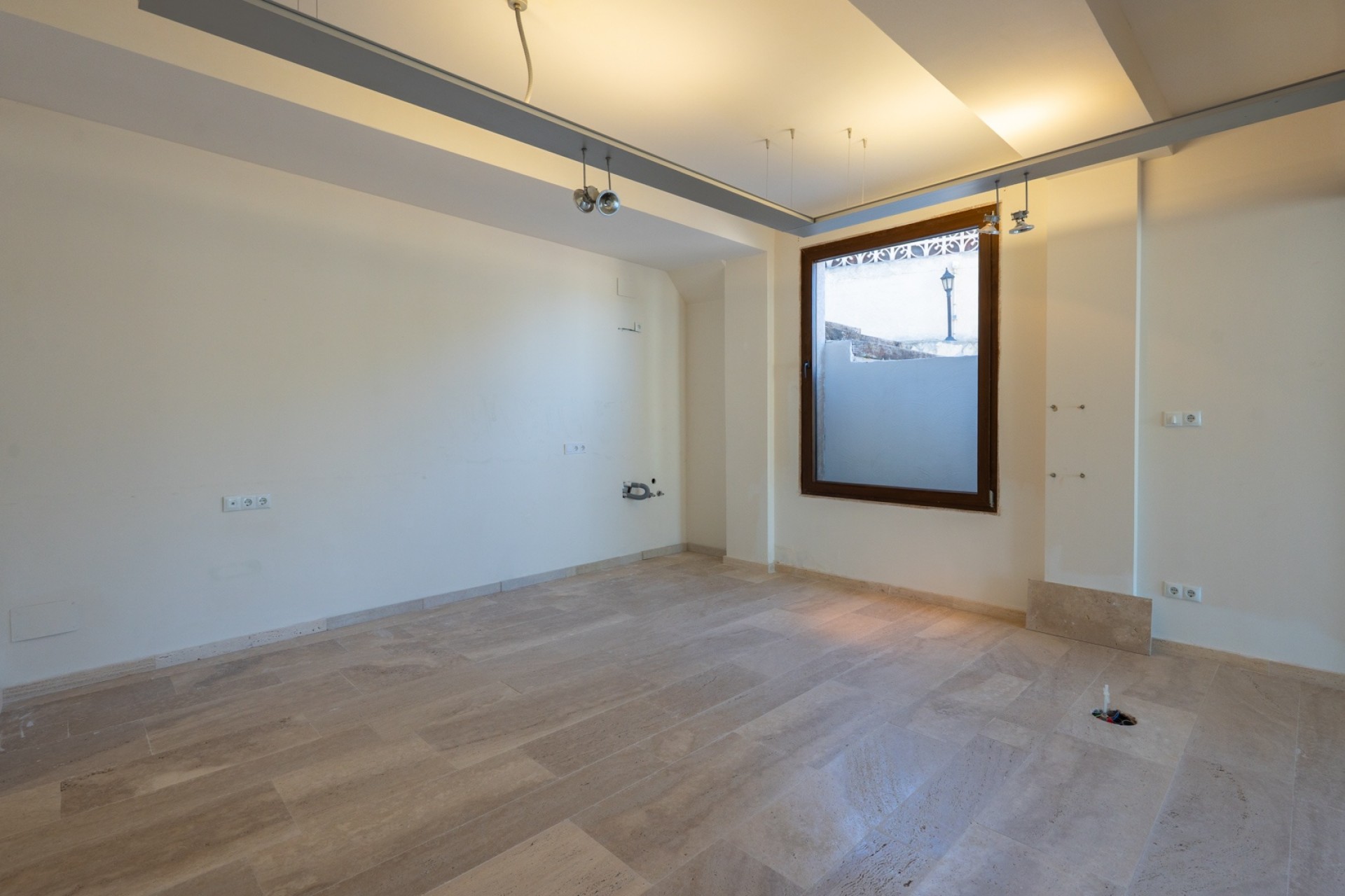 Reventa - Comercial -
Benissa - Avenida La Marina