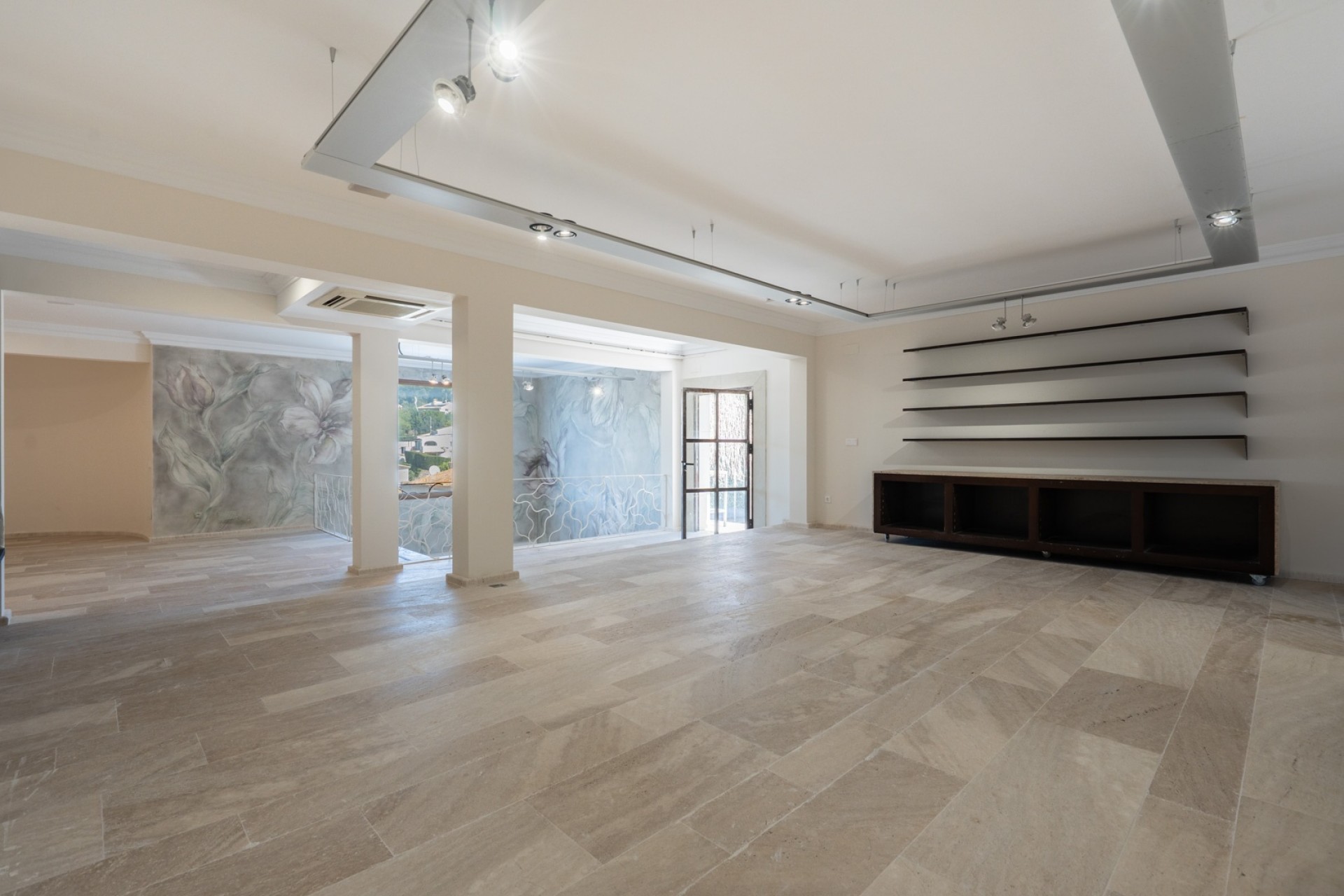 Reventa - Comercial -
Benissa - Avenida La Marina