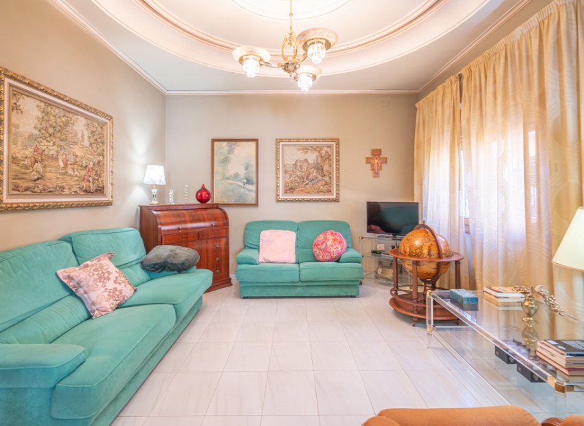 Reventa -  -
Gata de Gorgos - Center